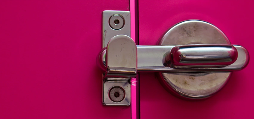 Childproof Gate Lock in Port Hueneme, California